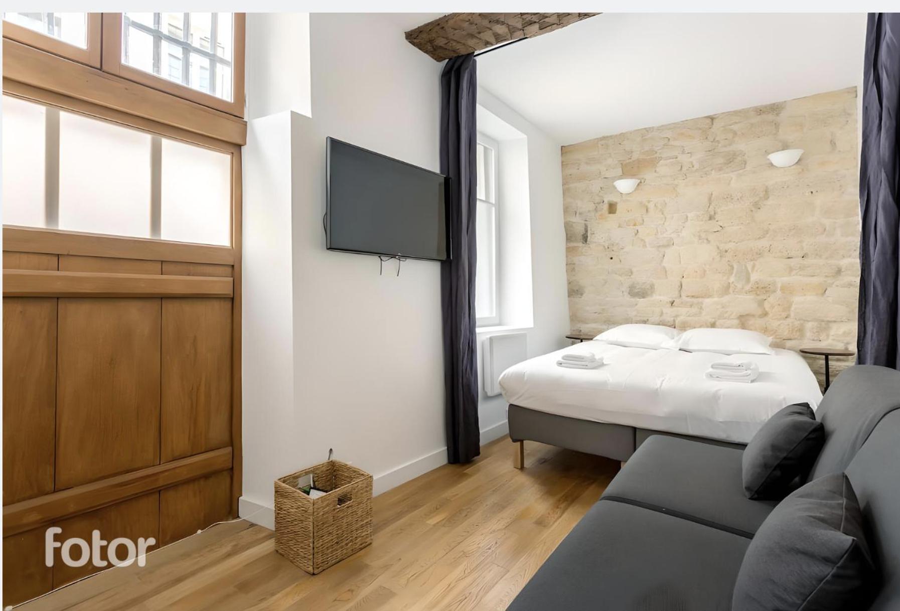 Suite Du Lion/Ac Historic Flat, Marais, 4-5 Guests باريس المظهر الخارجي الصورة